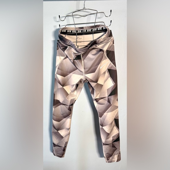 Nike Speed Dri-Fit 7/8 Mid-Rise Running Tights - Picture 2 of 5